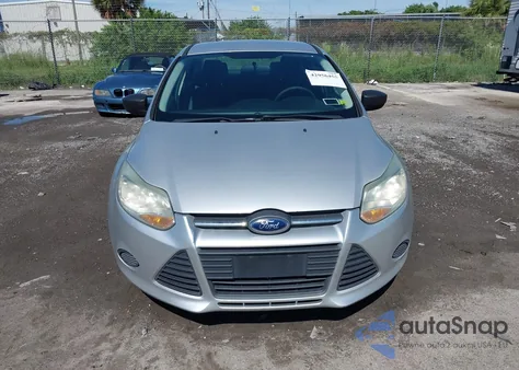 2014 Ford Focus S z USA, uszkodzony, nr VIN 1FADP3E29EL277928